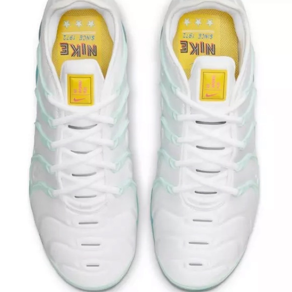 Nike Air VaporMax Plus Running Shoes - White/mint foam/washed teal/siren red - Picture 5 of 16